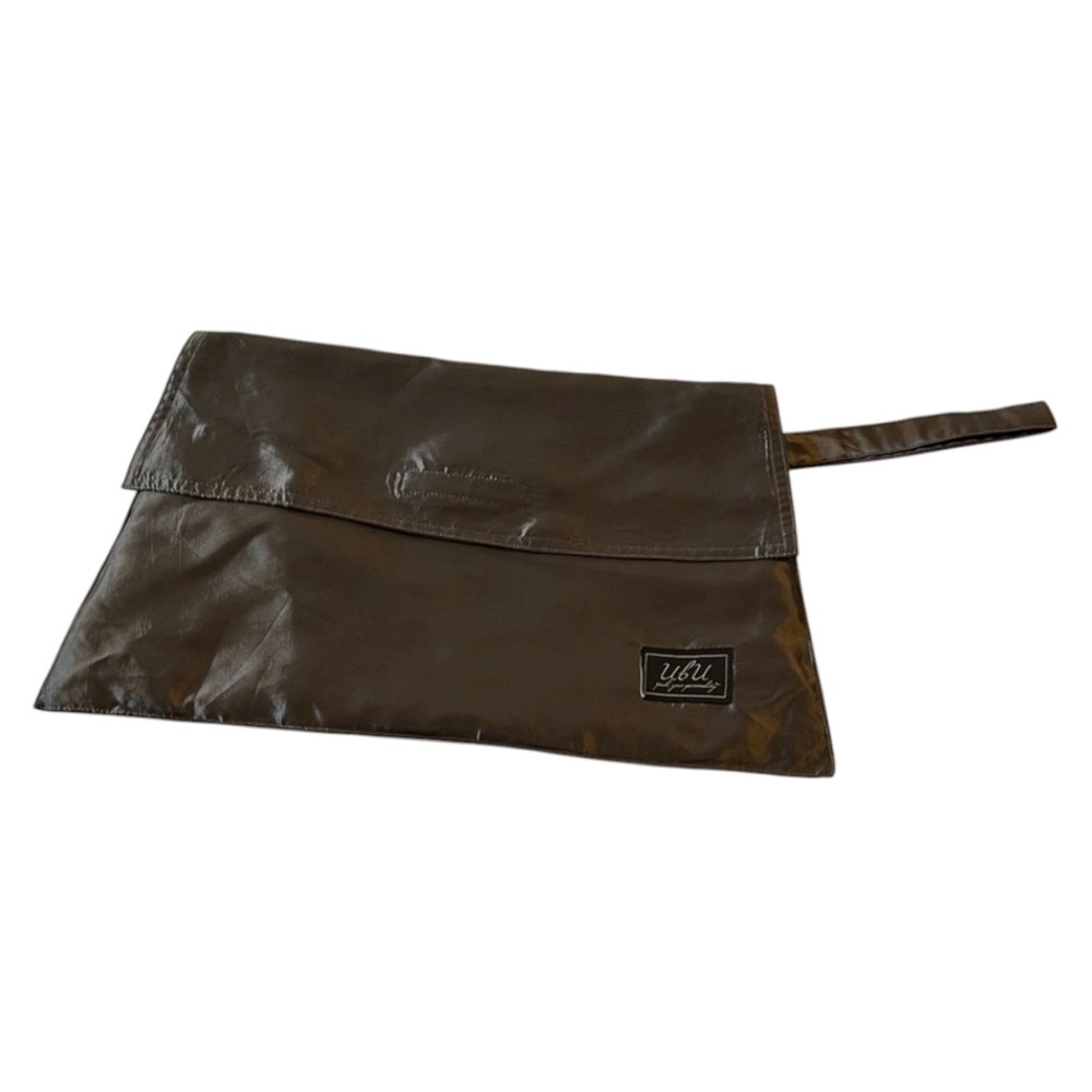 UbU Stylish Black Toiletry Bag EUC  Classic Quiet Luxury Minimalist